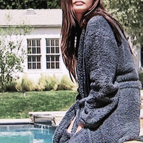 NWT $138, BAREFOOT DREAMS ADULT ROBE #2 SM / MED MAKE OFFER - Picture 9 of 10